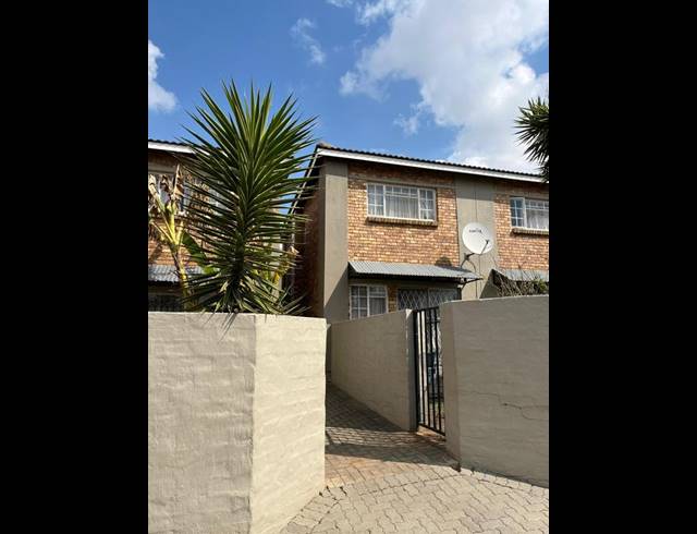 2 BEDROOM APARTMENT FOR SALE IN BIRCHLEIGH